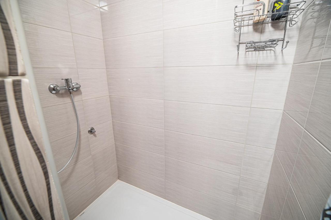Holiday Home With Hot Tub And Sauna Sabina Rovte 외부 사진