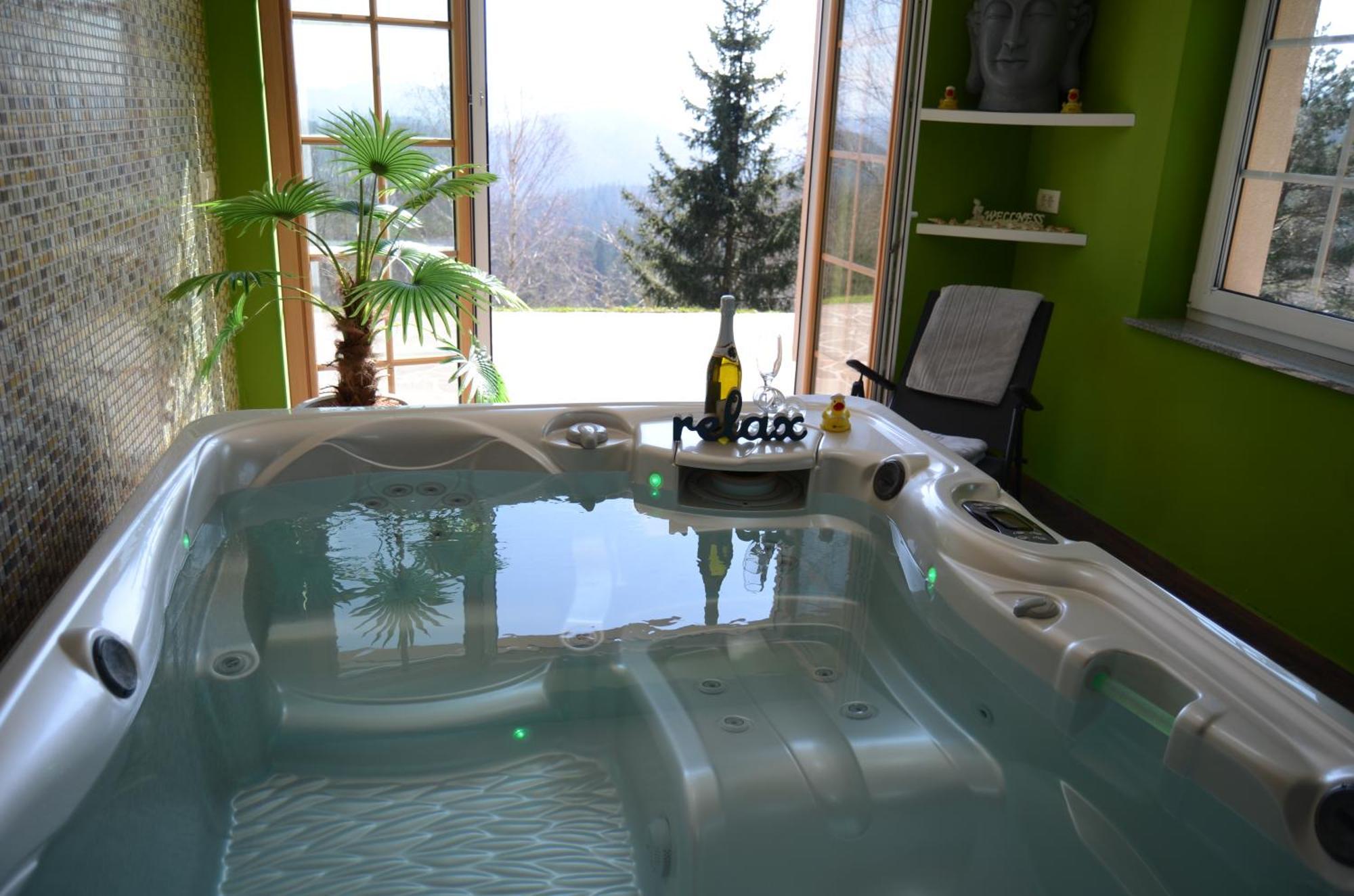 Holiday Home With Hot Tub And Sauna Sabina Rovte 외부 사진
